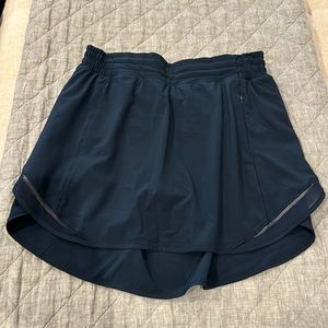 Lululemon Hotty HR skirt size 8